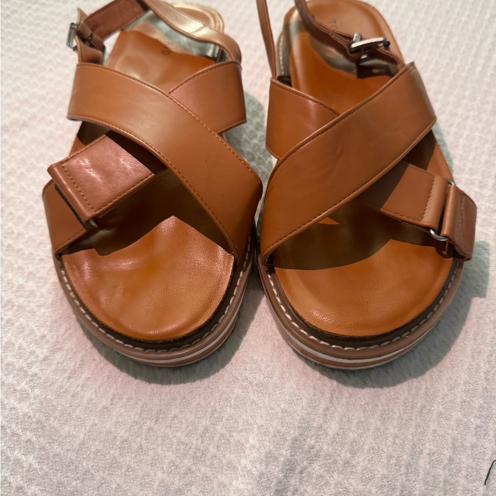 Elegant Tan Leather Sandals